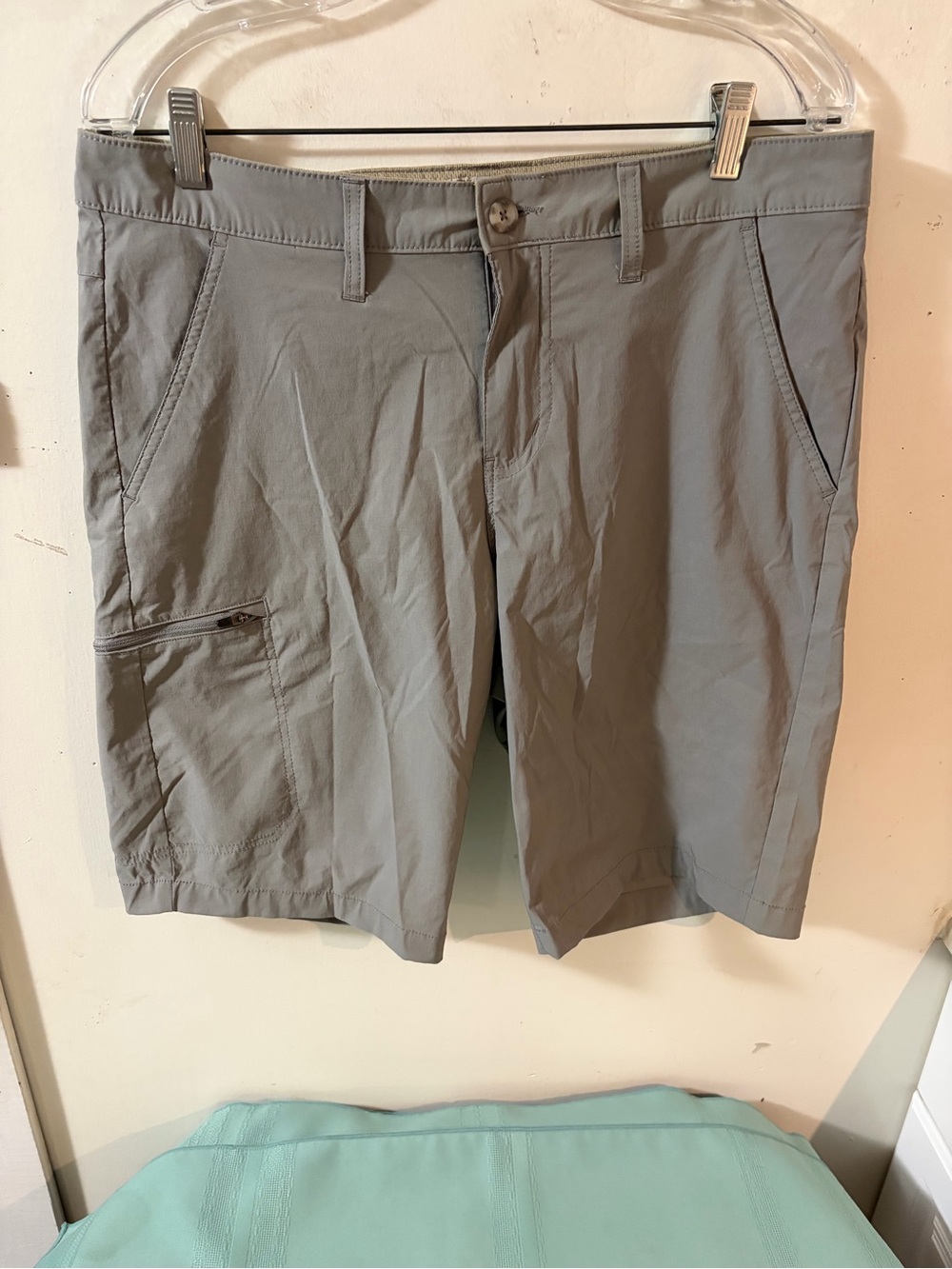 Weatherproof Men's Light Gray Cargo Shorts